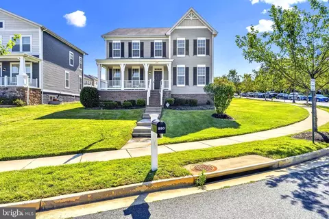 220 Almond Dr, Stafford, VA 22554