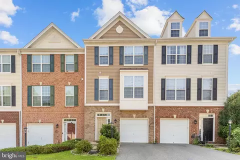 811 Carnaby St, Stafford, VA 22554