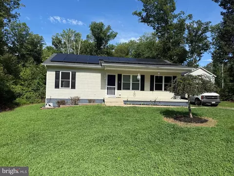 38 Blizzard Ct, Stafford, VA 22556