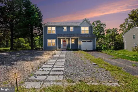 9 Alf Ln, Stafford, VA 22556