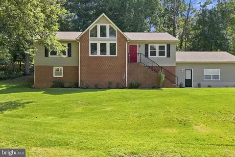 1000 Columbus Dr, Stafford, VA 22554