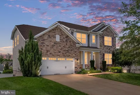104 Old Oaks Ct, Stafford, VA 22554