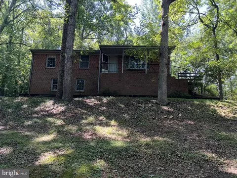 15 October Ln, Fredericksburg, VA 22405