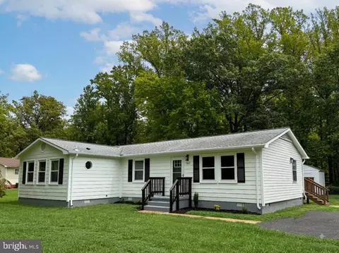 707 Holly Corner Rd, Fredericksburg, VA 22406