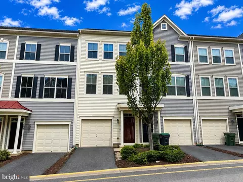112 Shamrock Dr, Stafford, VA 22556