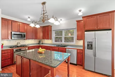 5 Beaver Ridge Rd, Stafford, VA 22556