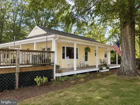 416 Truslow Rd, Fredericksburg, VA 22405
