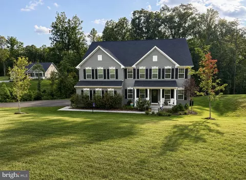 121 Lake Bluff Ct, Fredericksburg, VA 22406