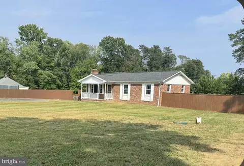 241 Ferry Rd, Fredericksburg, VA 22405