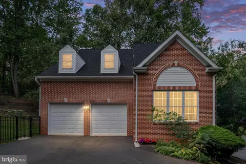 2311 Harpoon Dr, Stafford, VA 22554
