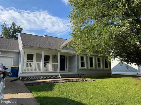 16 Kelly Way, Stafford, VA 22556