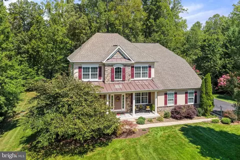 2 Janney Ln, Fredericksburg, VA 22406