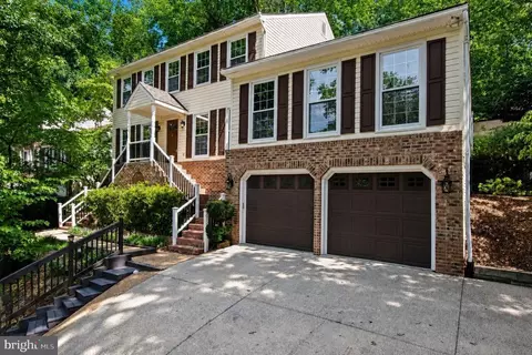 2018 Schooner Dr, Stafford, VA 22554