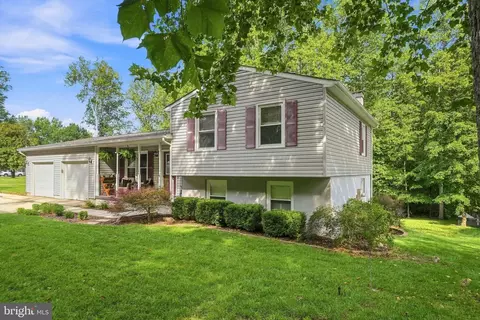 520 Cropp Rd, Fredericksburg, VA 22406