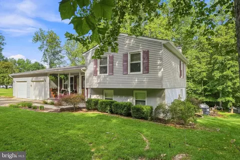 520 Cropp Rd, Fredericksburg, VA 22406