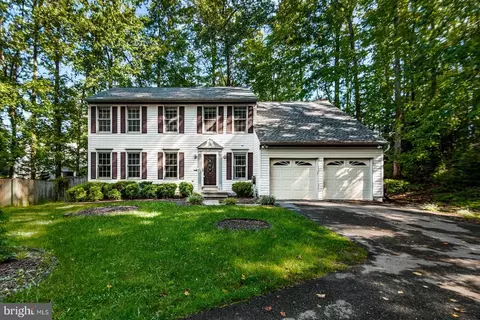 4 Puri Ln, Stafford, VA 22554