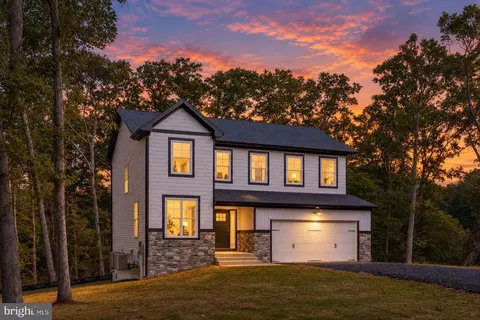 18 Tara Ln, Stafford, VA 22554