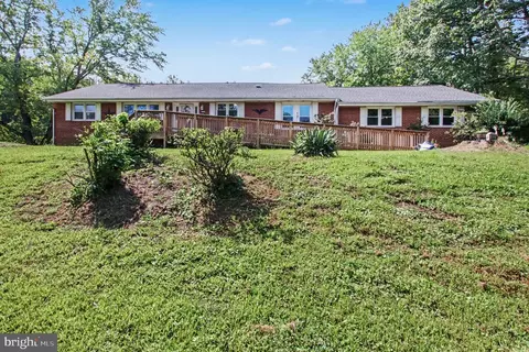 48 Wood Rd, Stafford, VA 22554