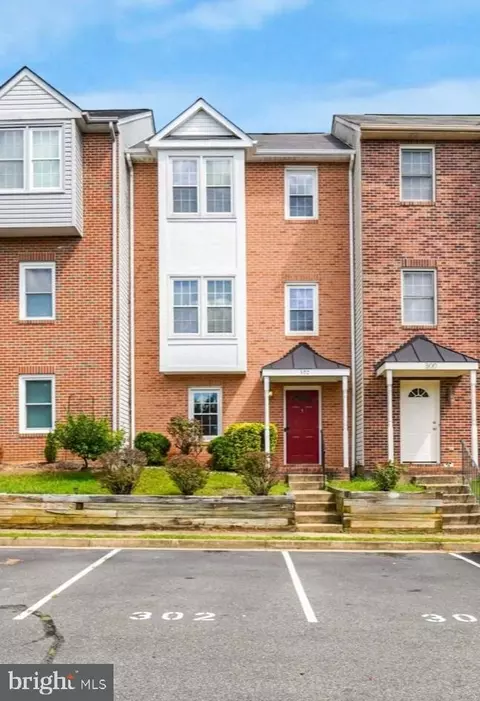 302 Barrie Pl, Fredericksburg, VA 22405