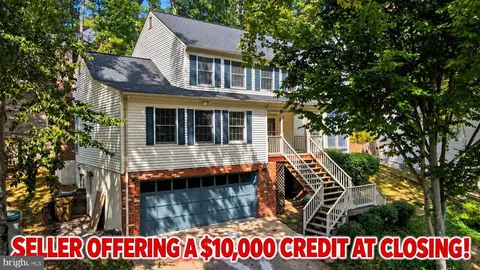 2425 Harpoon Dr, Stafford, VA 22554