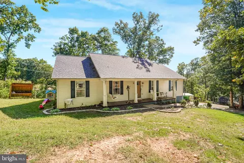22 Kelley Hill Ln, Fredericksburg, VA 22406