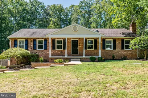 7 Carter Ln, Stafford, VA 22556