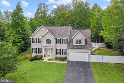 29 Maplewood Dr, Stafford, VA 22554