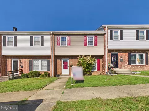 214 Overlook Ct, Fredericksburg, VA 22405