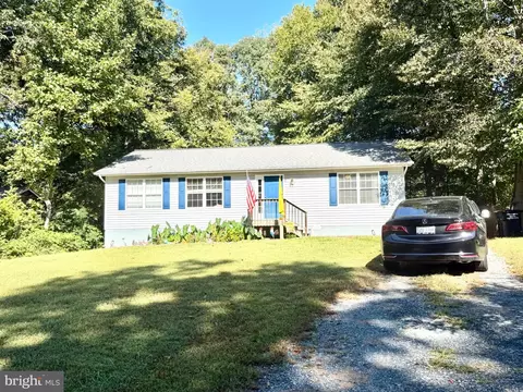 6 W Briar Dr, Stafford, VA 22556