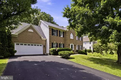 5 Lakewind Ln, Stafford, VA 22554