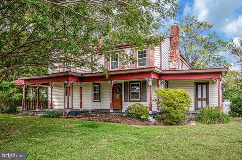 836 Truslow Rd, Fredericksburg, VA 22406