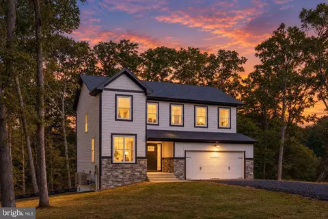 18 Tara Ln, Stafford, VA 22554