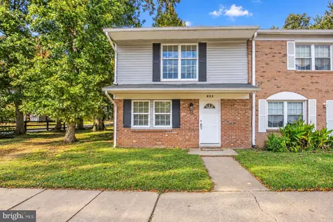 933 Bellows Ave, Fredericksburg, VA 22405