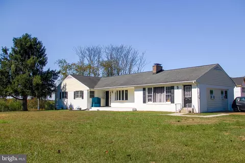 123 Hillsdale Dr, Fredericksburg, VA 22405