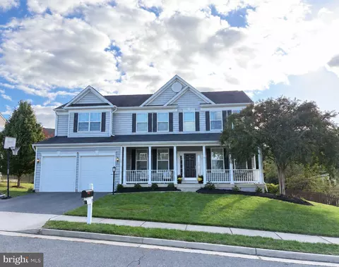 7 Woodford Dr, Fredericksburg, VA 22405