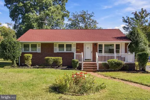 46 Blair Rd, Fredericksburg, VA 22405