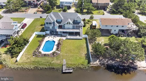 3521 Sandpiper Rd, Virginia Beach, VA 23456