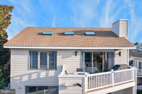 116 64th St #B, Virginia Beach, VA 23451