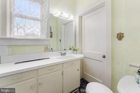 528 Pine Ave, Waynesboro, VA 22980 photo 23