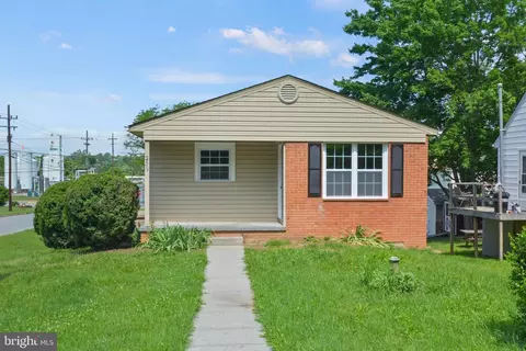 259 S Winchester Ave, Waynesboro, VA 22980
