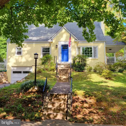 855 Woodrow Ave, Waynesboro, VA 22980