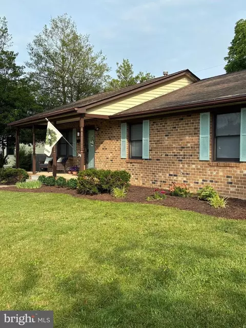 817 Maple Ave, Waynesboro, VA 22980