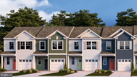 236 Camden Dr, Waynesboro, VA 22980