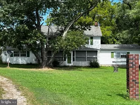 7985 Kings Hwy, Montross, VA 22520