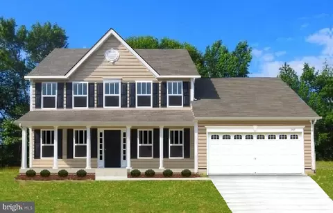 383 Latane Dr, Colonial Beach, VA 22443