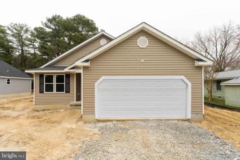 83 Currioman Dr, Montross, VA 22520