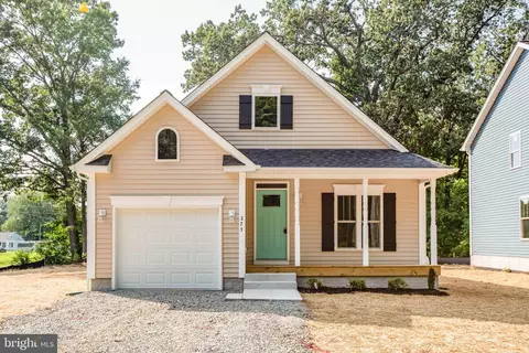 912 Jackson St, Colonial Beach, VA 22443