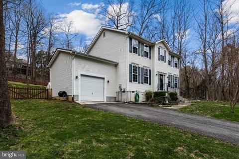 341 American Dr, Montross, VA 22520