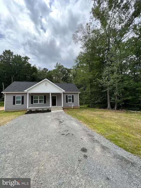 903 Albrough Blvd, Colonial Beach, VA 22443