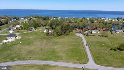 34 Inlet Lane, Montross, VA 22520